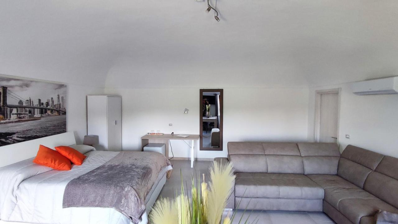 Nautica Tarello - Casa Ena Beb Bed & Breakfast Viverone Exterior foto
